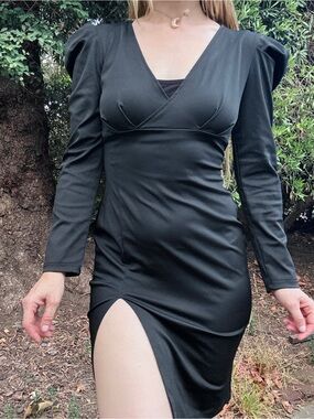 Black Long-Sleeve V-Neck Midi Dress with Side Slit